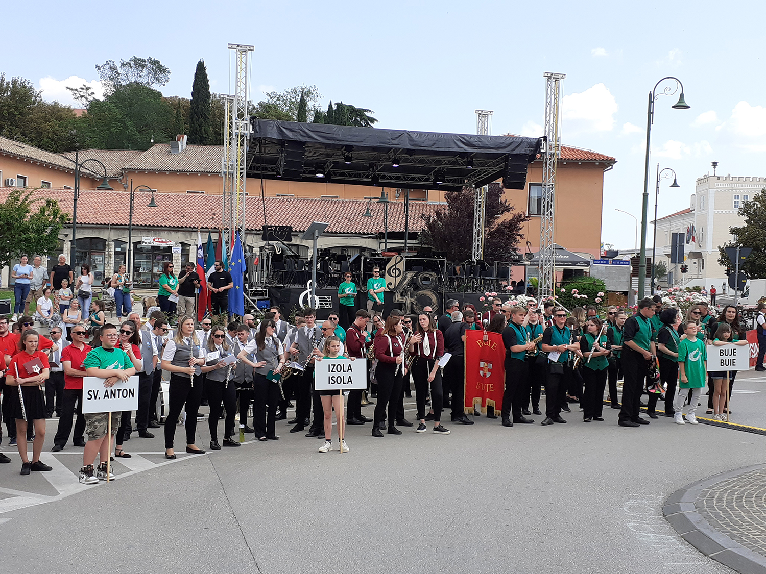 U Bujama održan 48. Susret Puhačkih Orkestara Istre u izvedbi glazbenika svih generacija